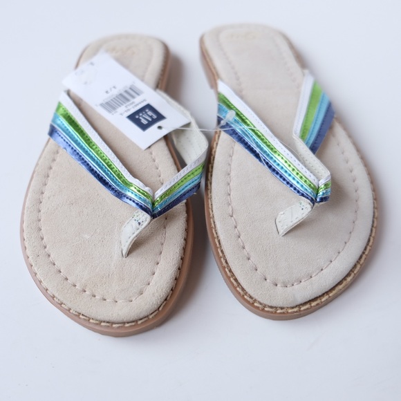 NWT GAP White Thong Open Toe Slip On Sandals Flip Flops Summer Shoes Kids 1 / 2 - Picture 2 of 3